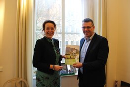 De Friese ZonneWIJzer wijst de weg bij zonne-energie op land