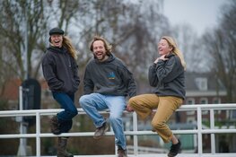 It giet oan: viertal zeilt hartje winter de Elfstedentocht voor Enkhuizer SailWise