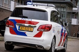 Inbrekers overlopen, politie houdt twee verdachten aan en zoekt derde verdachte