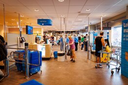 Grote drukte bij opening Albert Heijn Camminghaburen