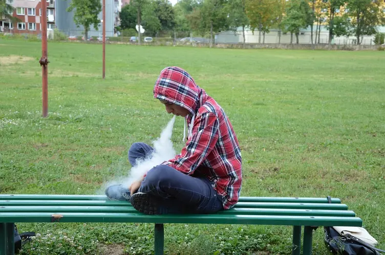 Onderzoek: Vapen steeds populairder onder Friese jongeren