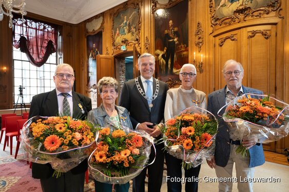 Feestelijke lintjesregen in Leeuwarden
