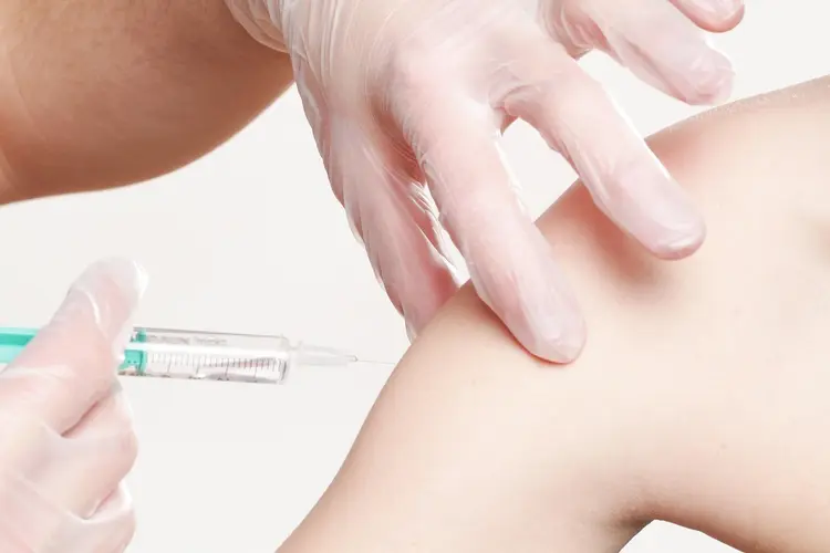 GGD Fryslân start met prik tegen RS-virus