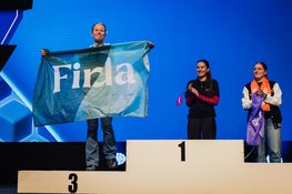 Firda-student Silke de Rapper uit Lemmer wint bronzen medaille Fashion Tailor op Skills The Finals