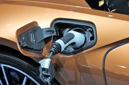 Bijna kwart meer auto’s met elektromotor