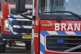 Auto verwoest door brand in Leeuwarden