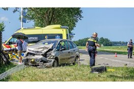 Drie gewonden na ongeval op kruising N393 bij Stiens