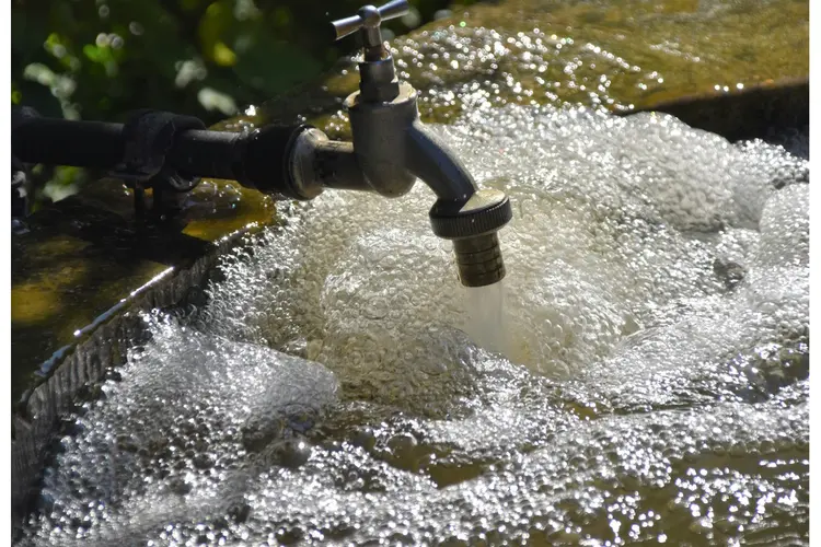 Hard water in Friesland: waarom er zoveel kalk in huis achterblijft
