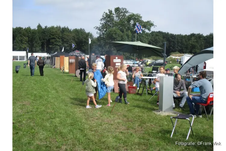 Gezellige drukte op het Fries kampioenschap palingroken in Tjalleberd