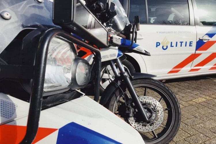 Verdachte aangehouden voor overval op supermarkt in Apeldoorn, tweede verdachte wordt gezocht